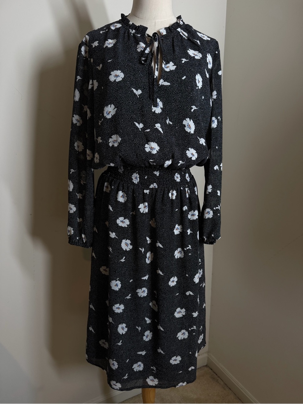 J Crew Womenโs Long Sleeve Floral Print - SZ S- Tie-Neck Blouson Bodice Dress